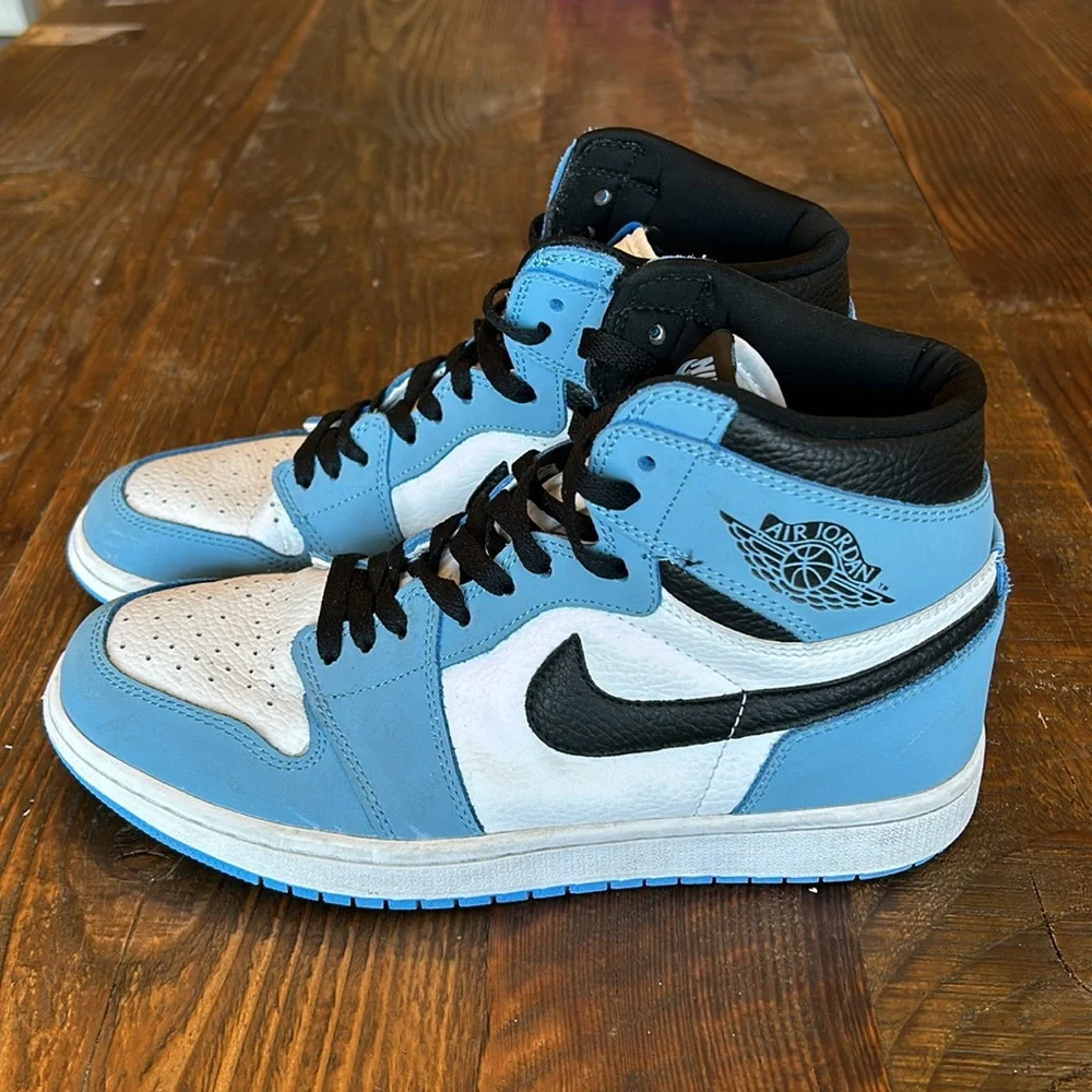 Nike Air Jordan 1 Retro High OG University Blue Men’s 9.5 EUC - Picture 3 of 8